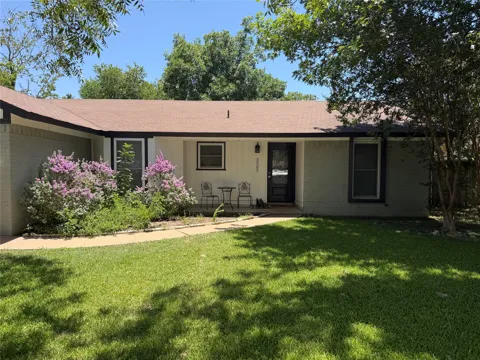 3503 Roanoke Drive