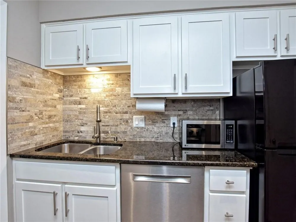 4209 Burnet Road #101 Austin, TX 78756