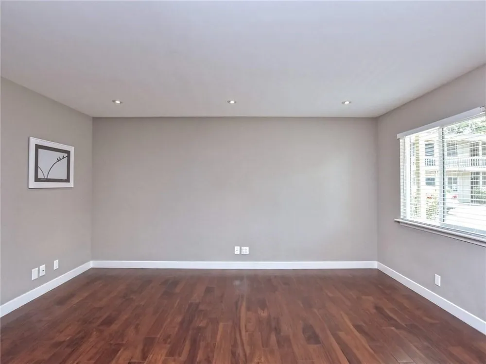 4209 Burnet Road #101 Austin, TX 78756
