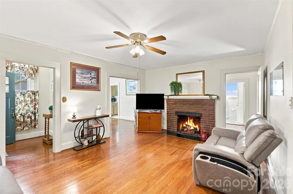 1106 Main Street Mount Holly, NC 28120