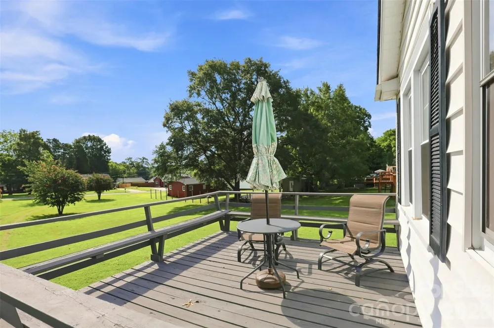 1106 Main Street Mount Holly, NC 28120
