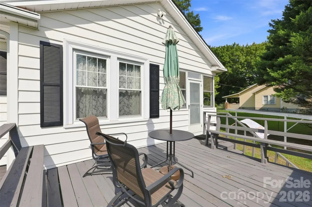 1106 Main Street Mount Holly, NC 28120