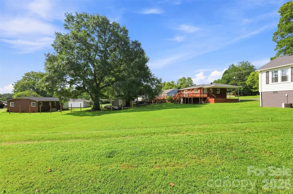 1106 Main Street Mount Holly, NC 28120