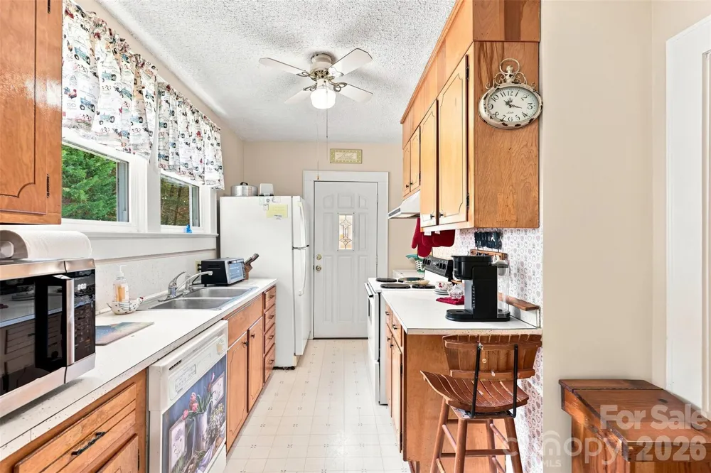 1106 Main Street Mount Holly, NC 28120