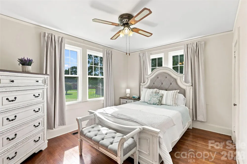 1106 Main Street Mount Holly, NC 28120