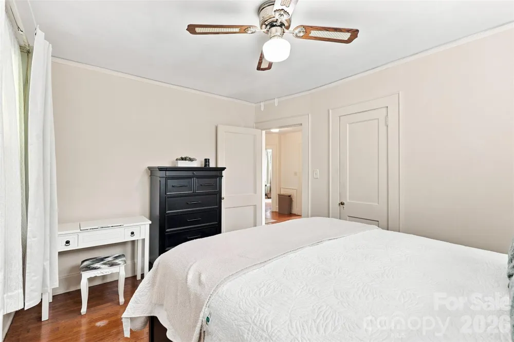 1106 Main Street Mount Holly, NC 28120