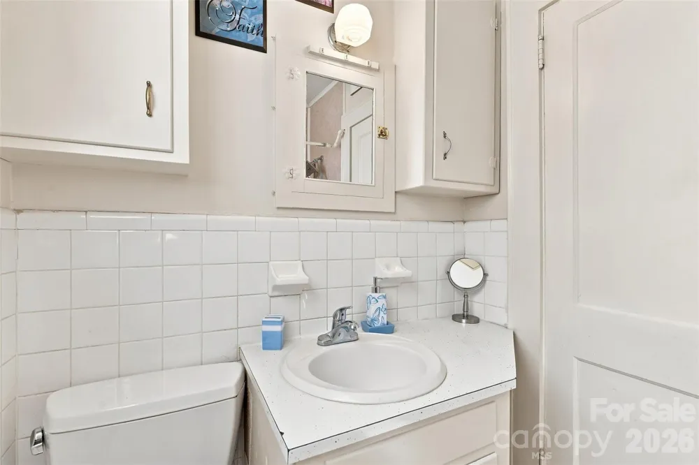 1106 Main Street Mount Holly, NC 28120