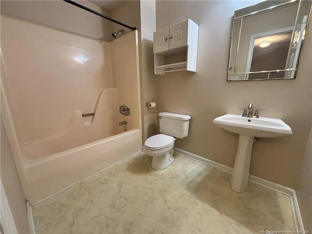 3024 Coachway Drive Fayetteville, NC 28306