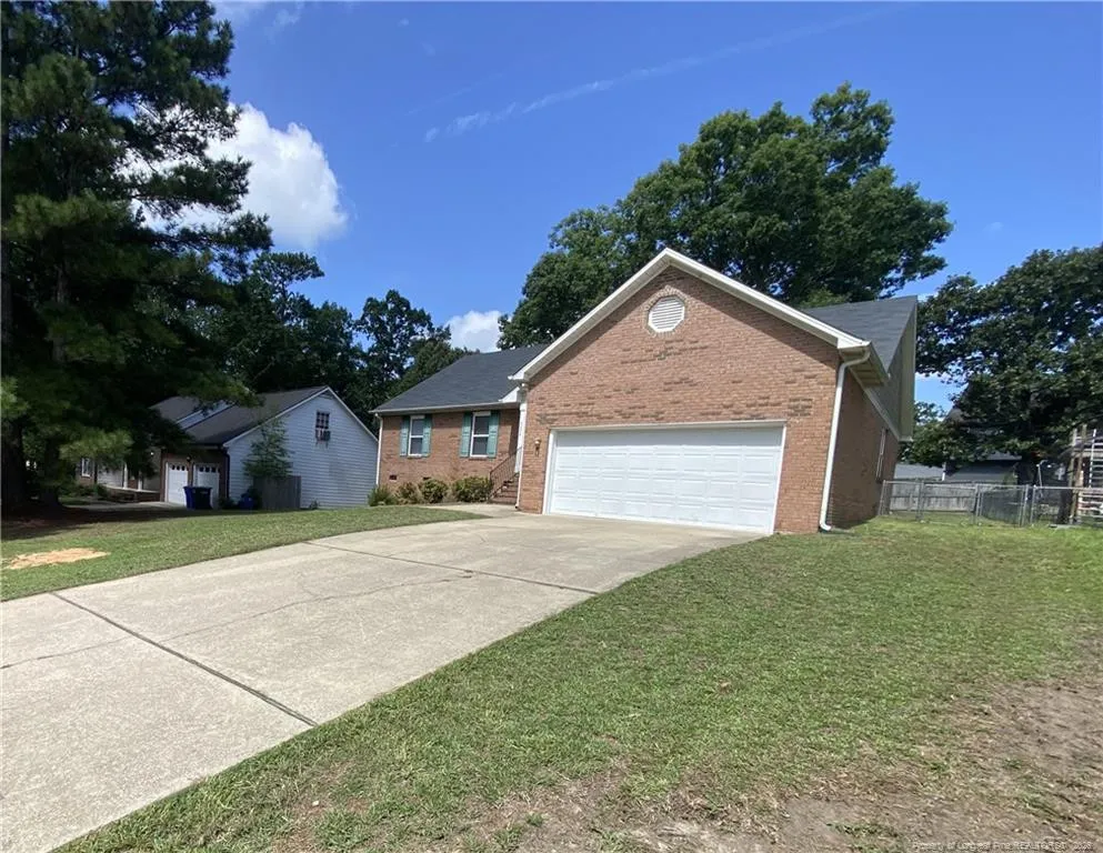 3024 Coachway Drive Fayetteville, NC 28306