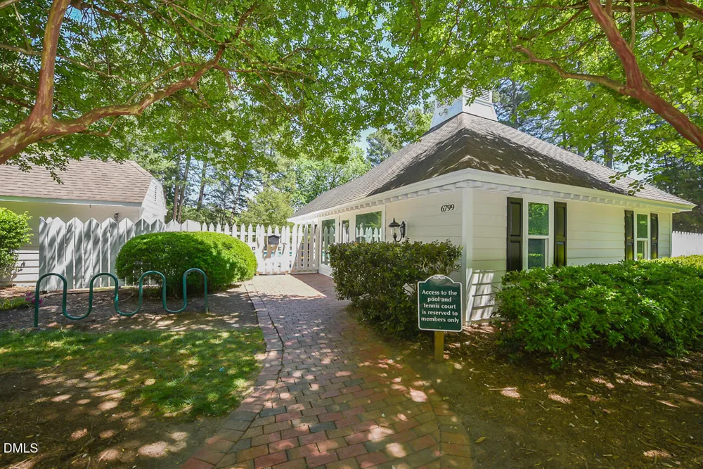 242 Hales Wood Road Chapel Hill, NC 27517