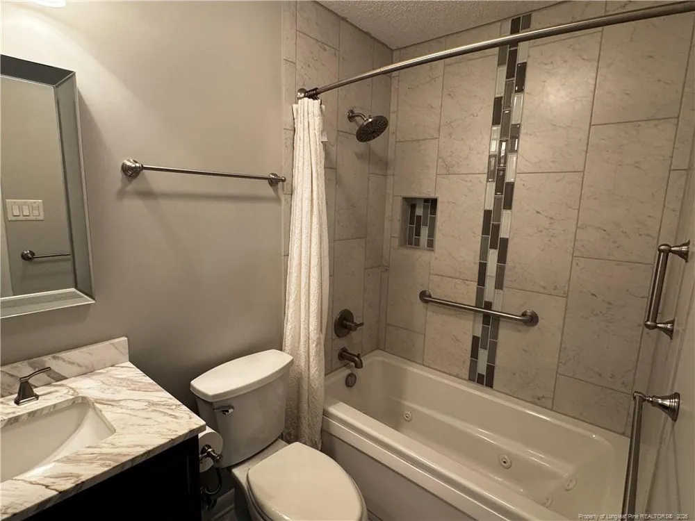 6739 Irongate Drive #B Fayetteville, NC 28306