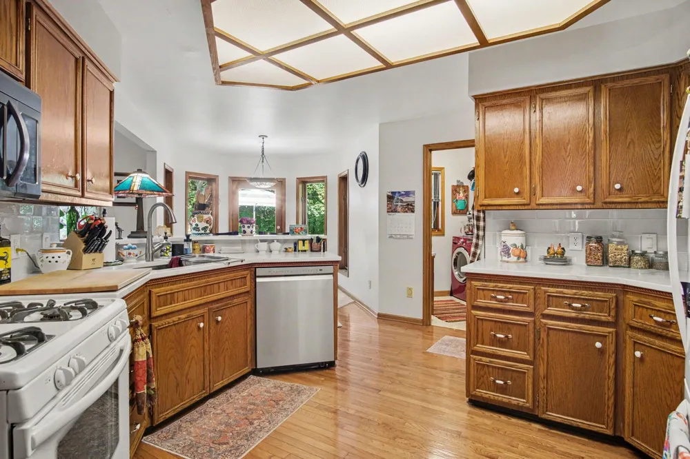 7930 Crestview Drive NE Plainfield Charter Township, MI 49306