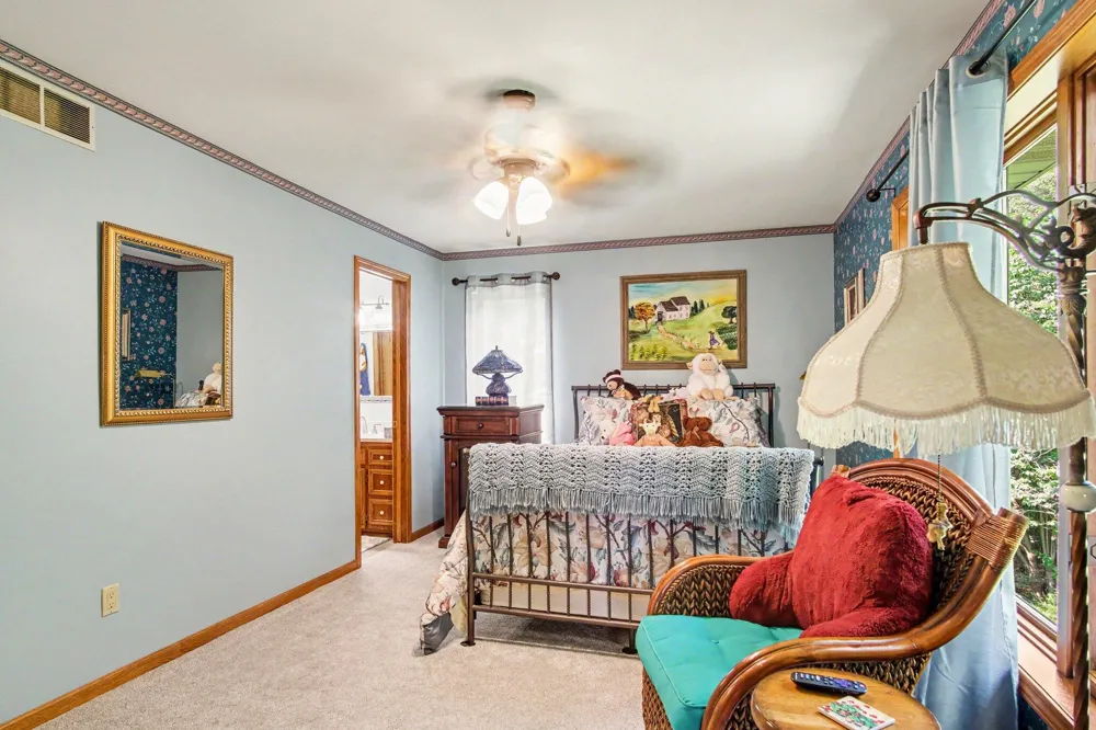 7930 Crestview Drive NE Plainfield Charter Township, MI 49306