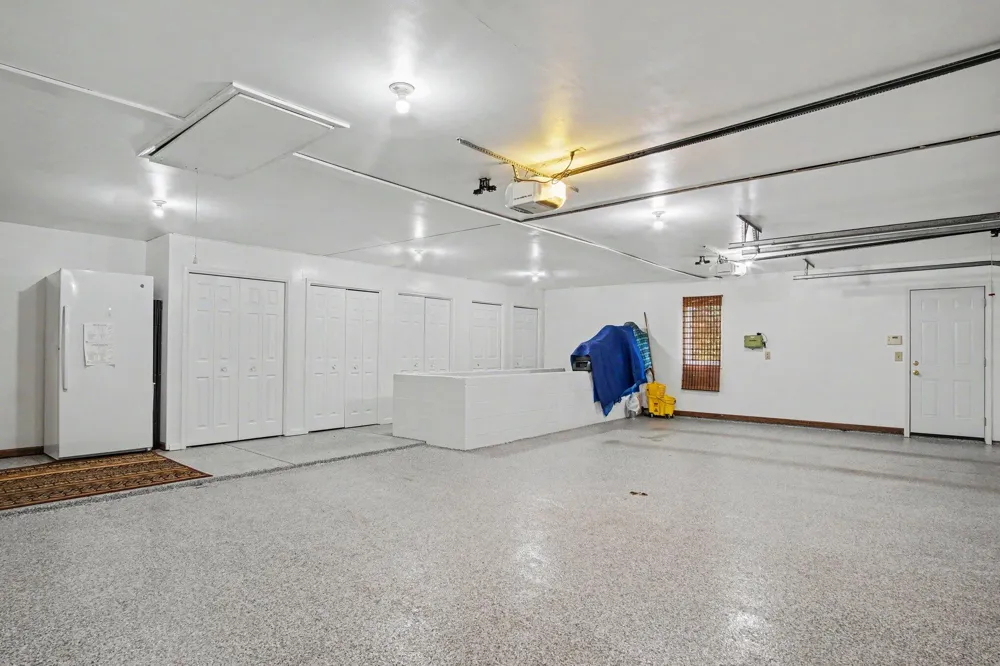 7930 Crestview Drive NE Plainfield Charter Township, MI 49306