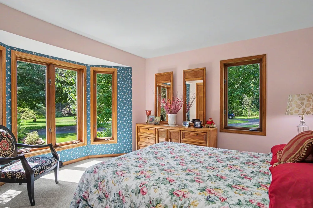 7930 Crestview Drive NE Plainfield Charter Township, MI 49306