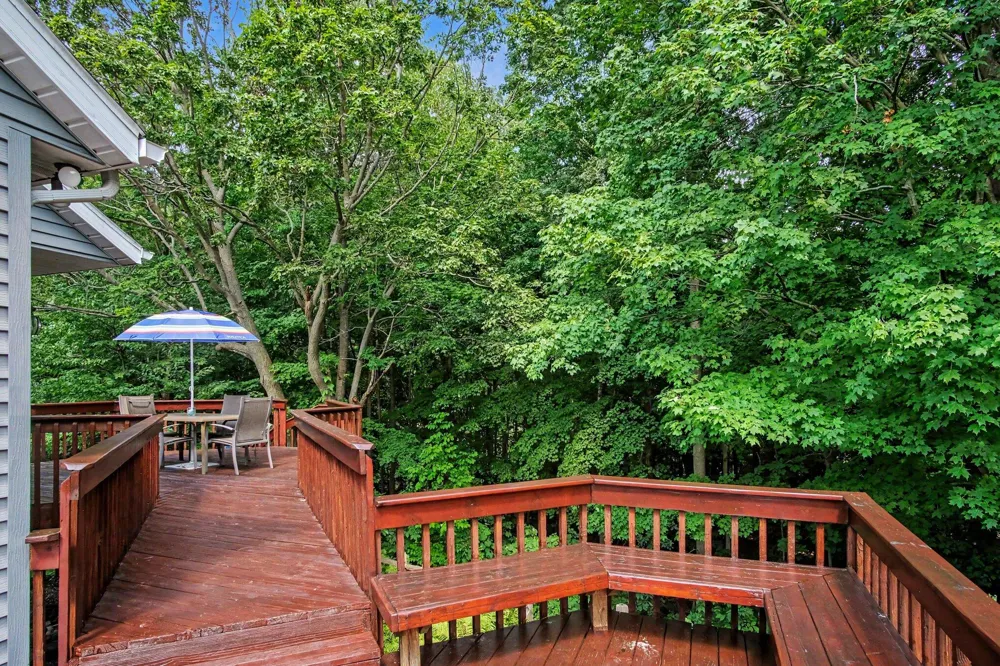 7930 Crestview Drive NE Plainfield Charter Township, MI 49306