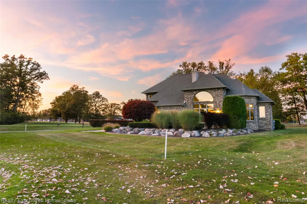 50 Golfside Drive St Clair City, MI 48079
