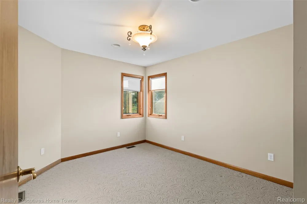50 Golfside Drive St Clair City, MI 48079