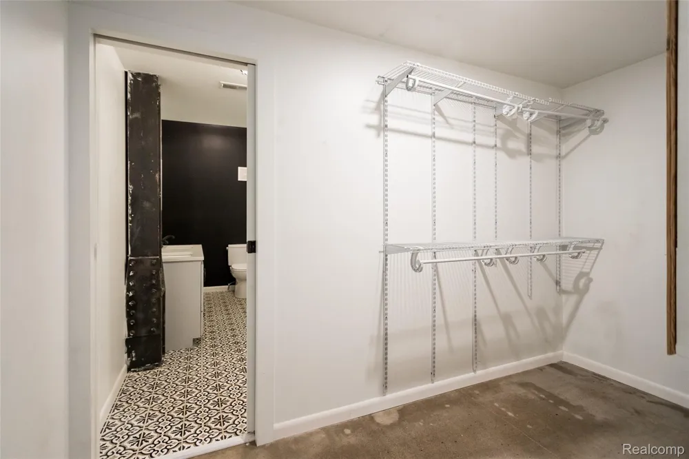 2987 Franklin Street #2D Detroit City, MI 48207