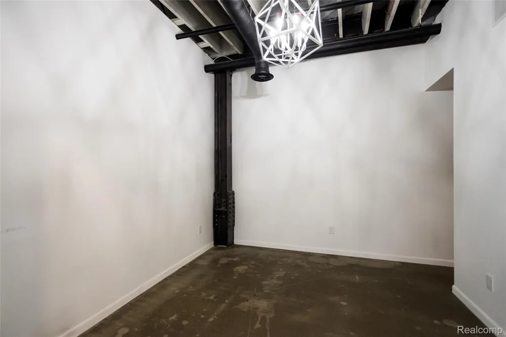2987 Franklin Street #2D Detroit City, MI 48207