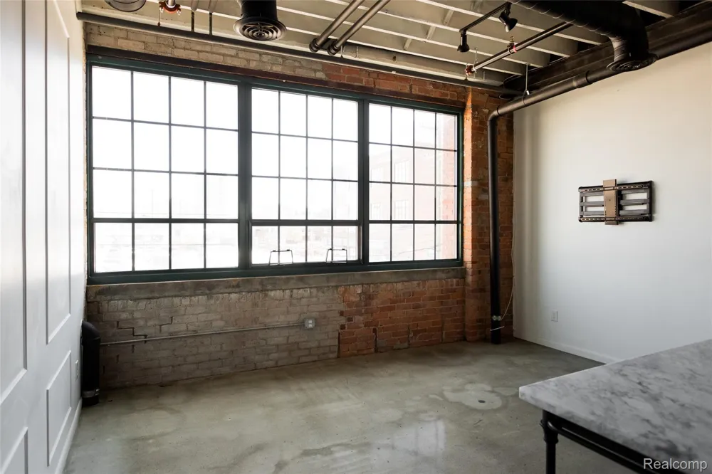 2987 Franklin Street #2D Detroit City, MI 48207