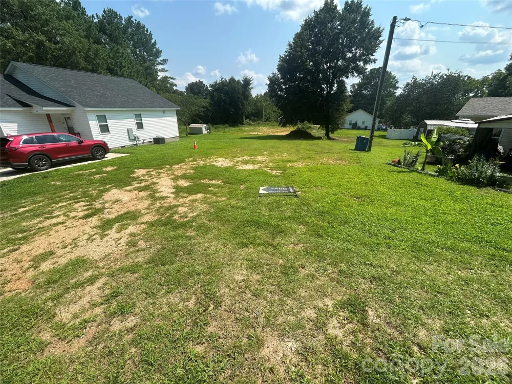 5908 Charleston Avenue Kannapolis, NC 28083