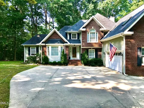 225 Tamworth Drive