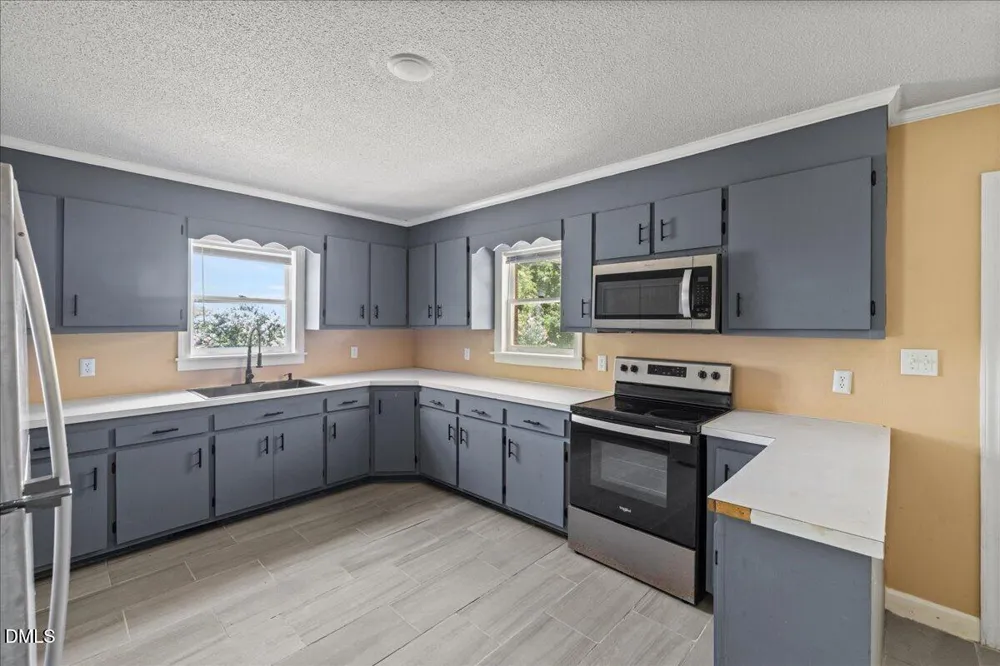 1330 E Hanrahan Road Ayden, NC 28513