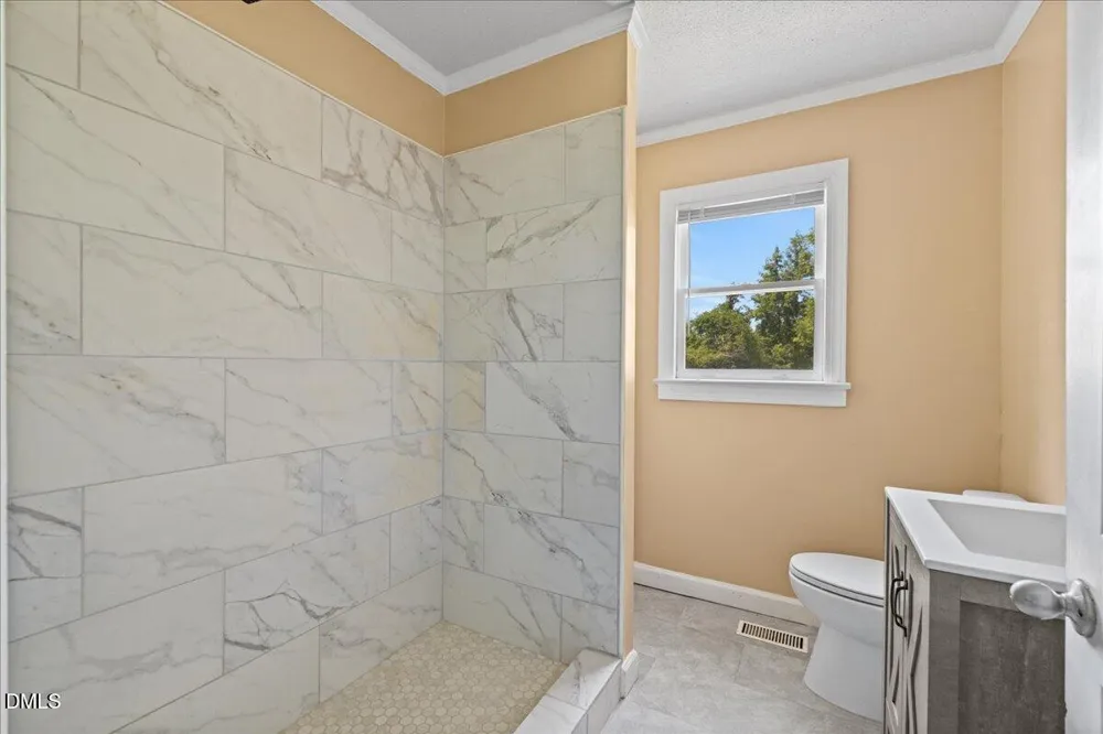 1330 E Hanrahan Road Ayden, NC 28513