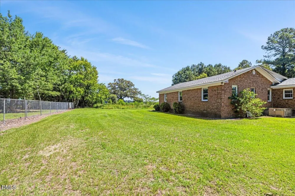 1330 E Hanrahan Road Ayden, NC 28513