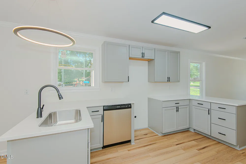 404 Walker Avenue Graham, NC 27253