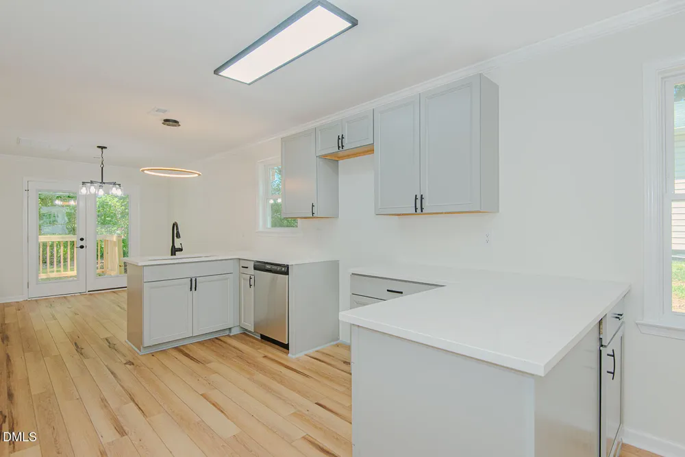 404 Walker Avenue Graham, NC 27253