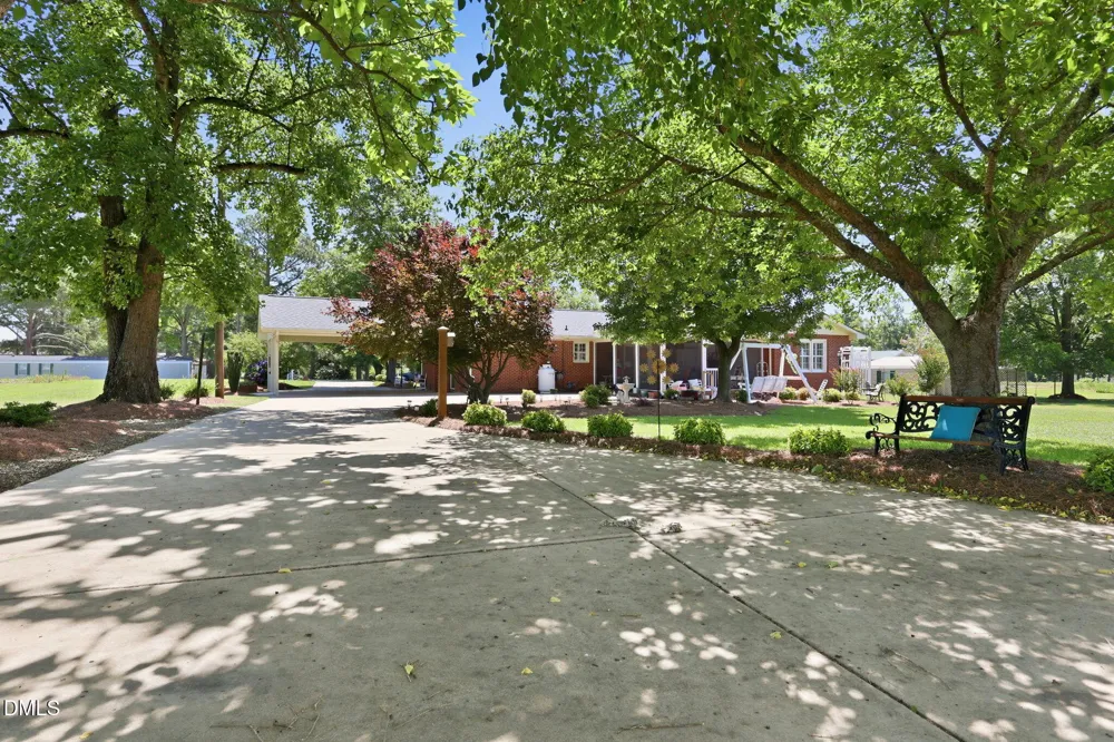 913 W Core Road Dunn, NC 28334