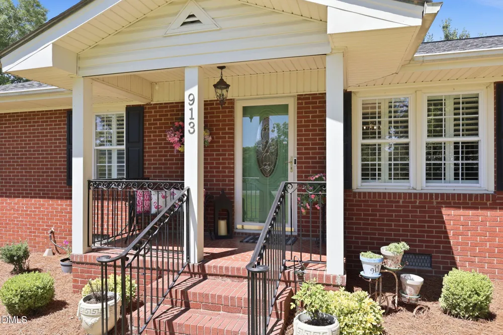 913 W Core Road Dunn, NC 28334