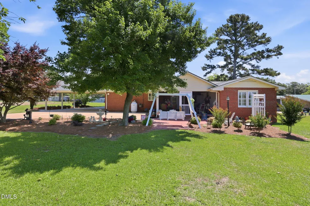 913 W Core Road Dunn, NC 28334