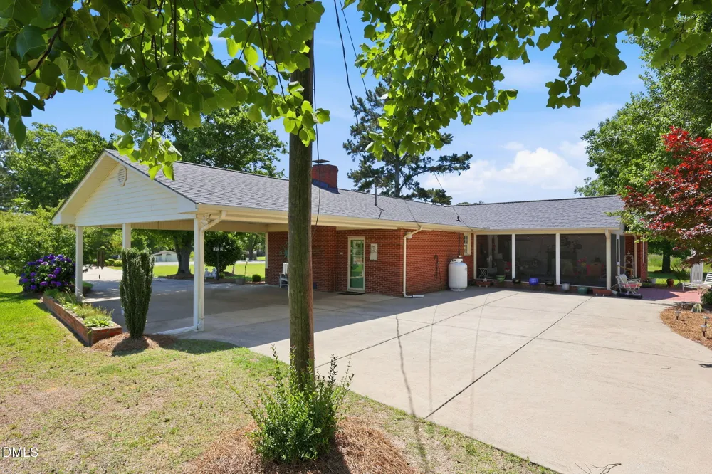 913 W Core Road Dunn, NC 28334