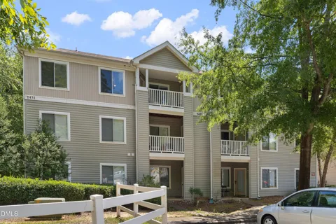 1431 Collegiate Circle #303