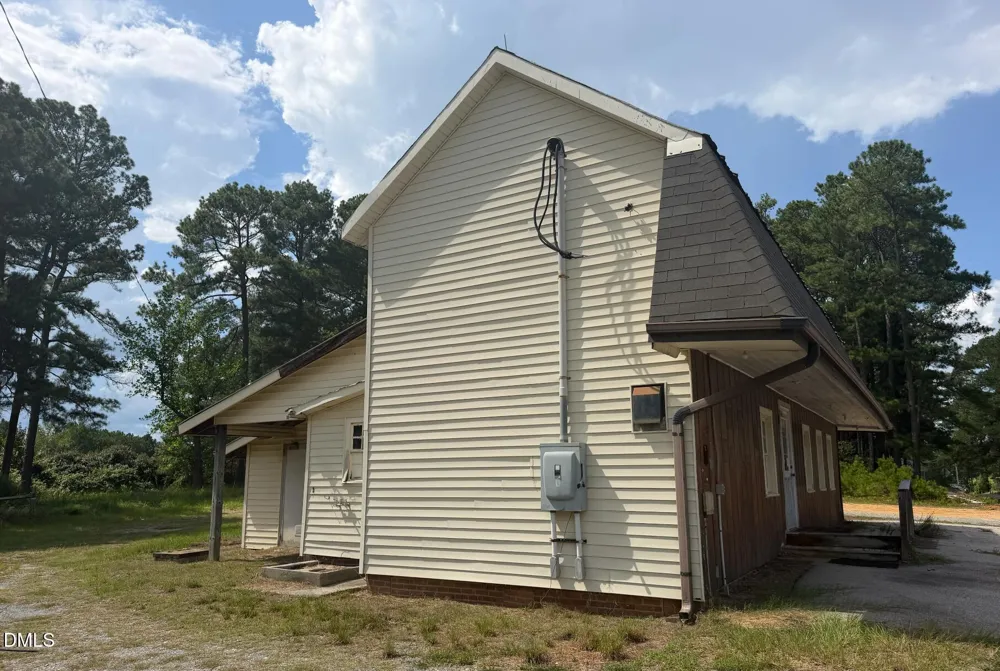 921 Nc-55 Coats, NC 27521