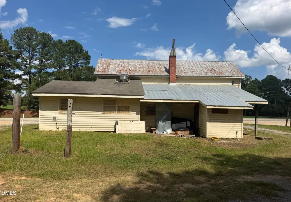 921 Nc-55 Coats, NC 27521