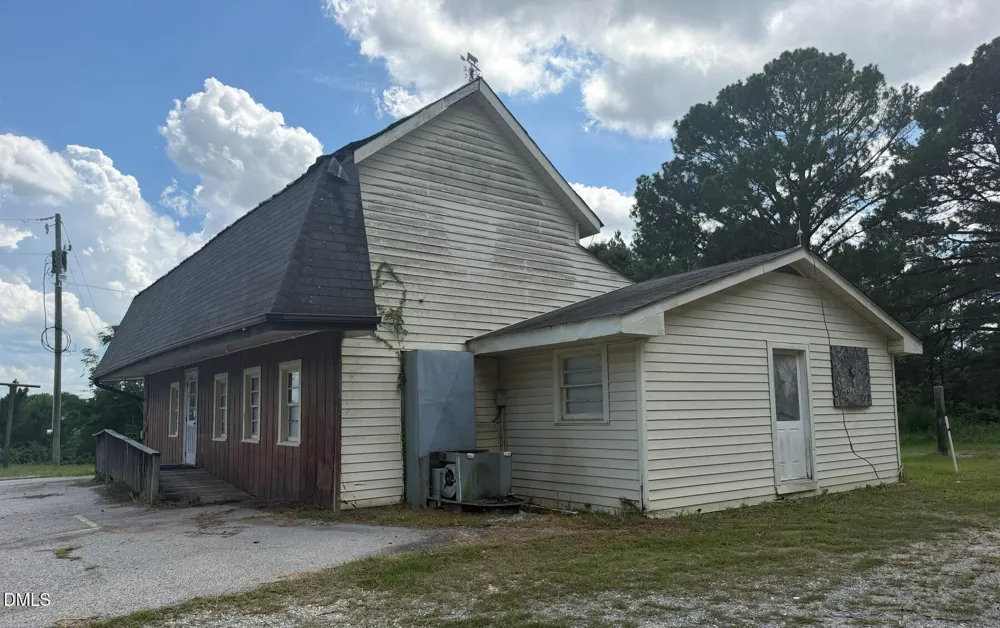 921 Nc-55 Coats, NC 27521