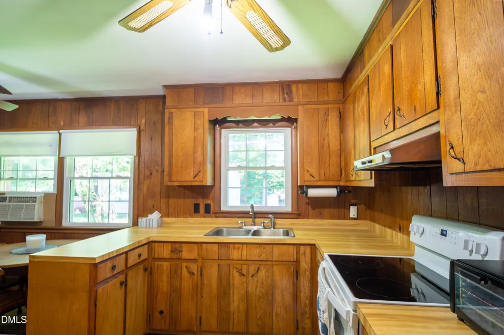 942 Clyde Underwood Road Siler City, NC 27344