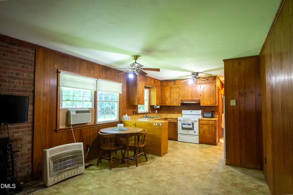 942 Clyde Underwood Road Siler City, NC 27344