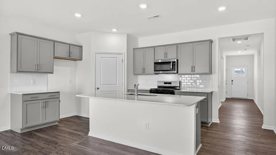 910 Comice Pear Way Willow Springs, NC 27592