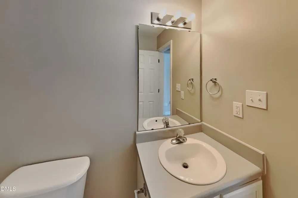 2112 Mckinnon Drive Clayton, NC 27520