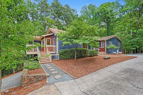 625 Kensington Drive