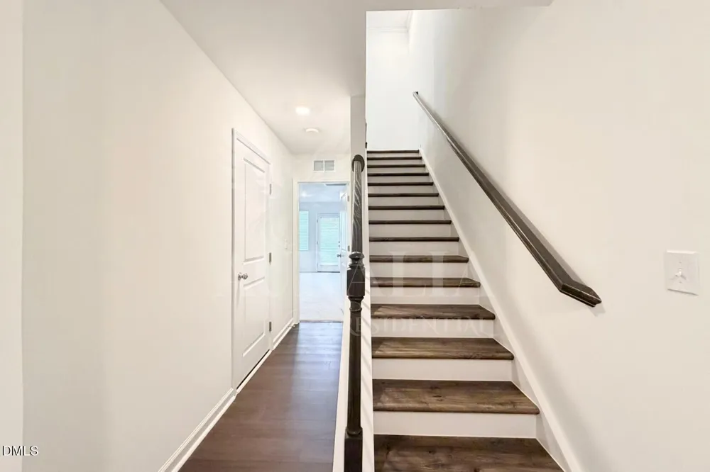 3611 Elm Grove Lane Raleigh, NC 27604