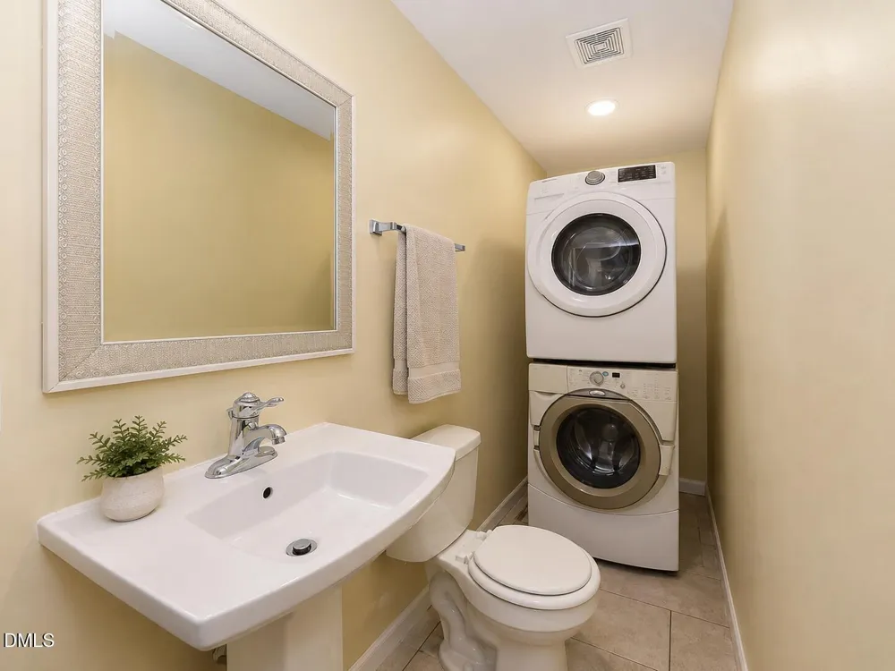 852 Hadley Road Raleigh, NC 27610