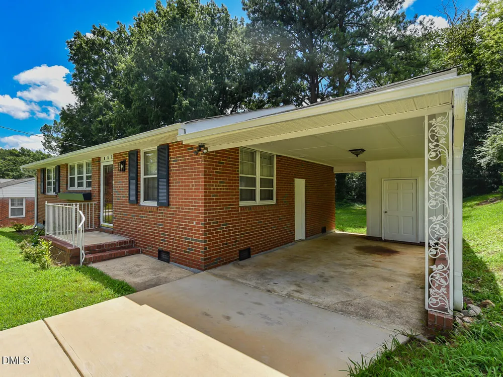 852 Hadley Road Raleigh, NC 27610