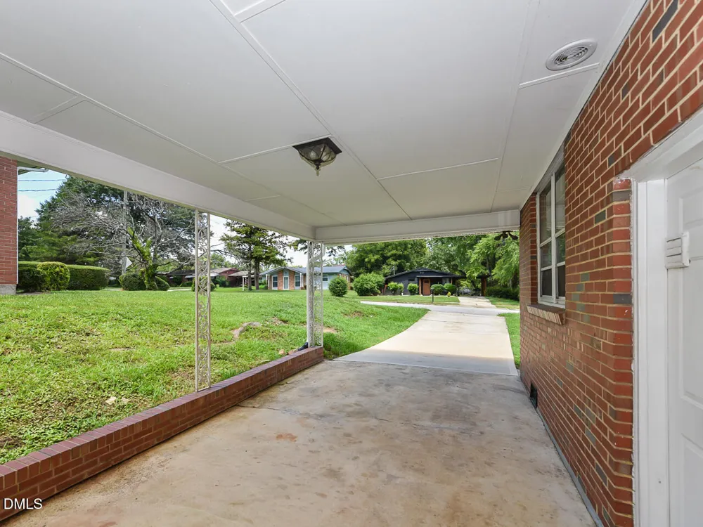 852 Hadley Road Raleigh, NC 27610