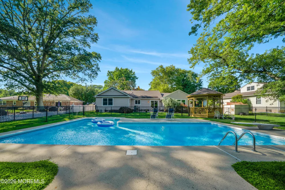 50 Rutledge Drive Red Bank, NJ 07701